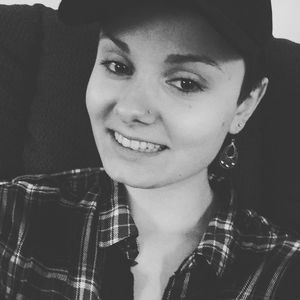 Meet your Posher, Caitlyn